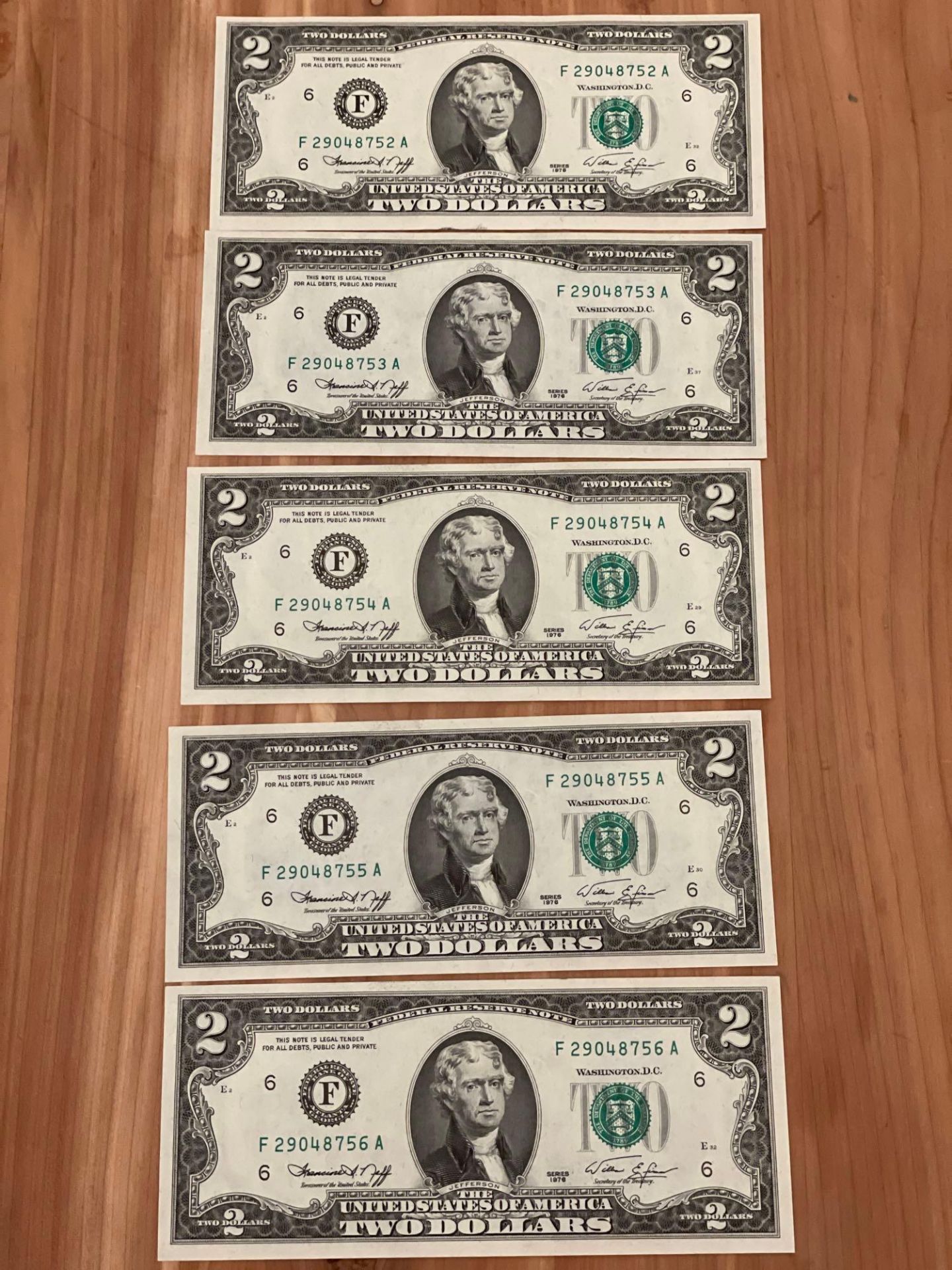 Consecutive $2 notes - Image 2 of 5