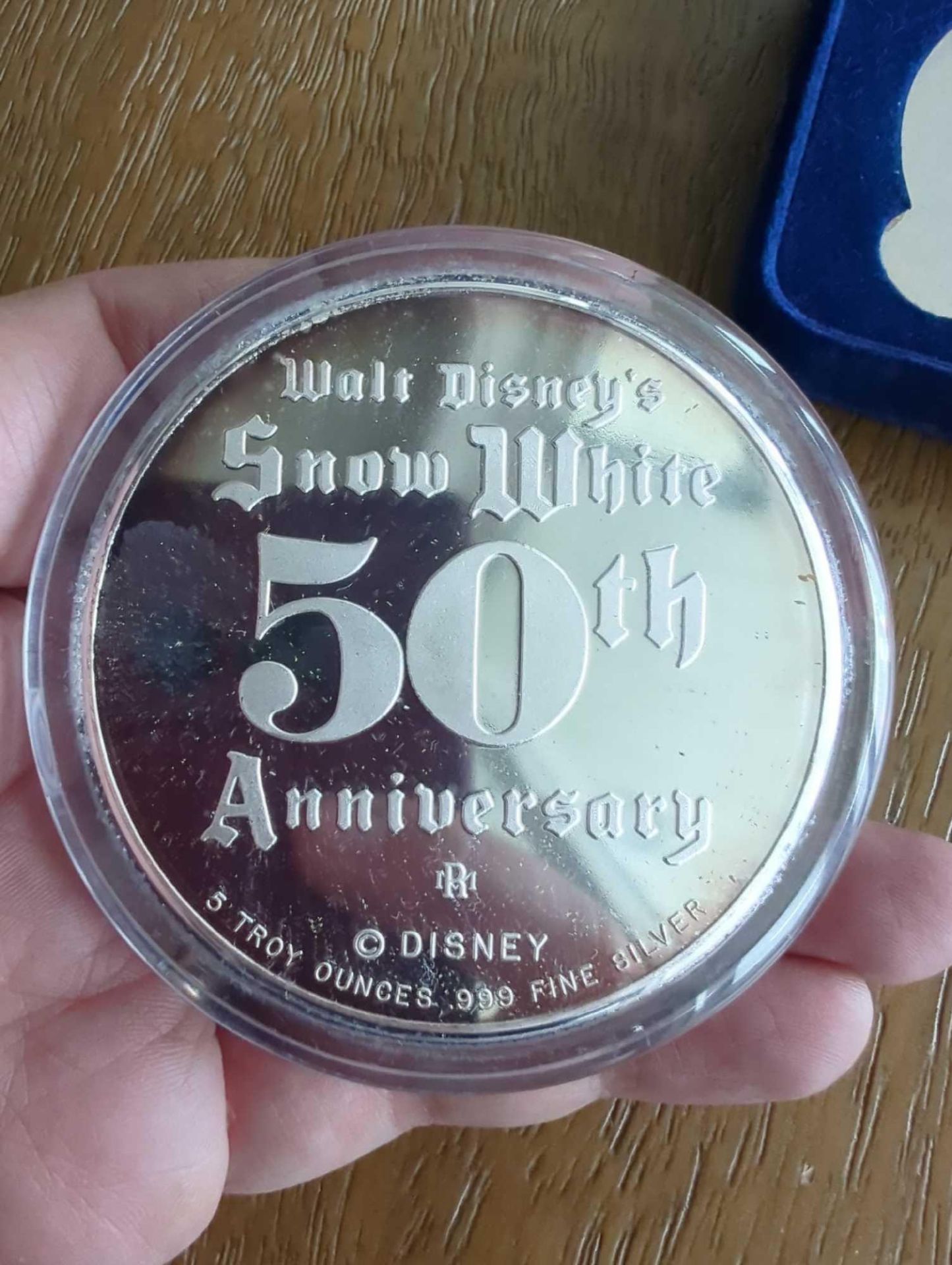 5 oz Vintage Snow White Silver Coin with COA - Image 3 of 6