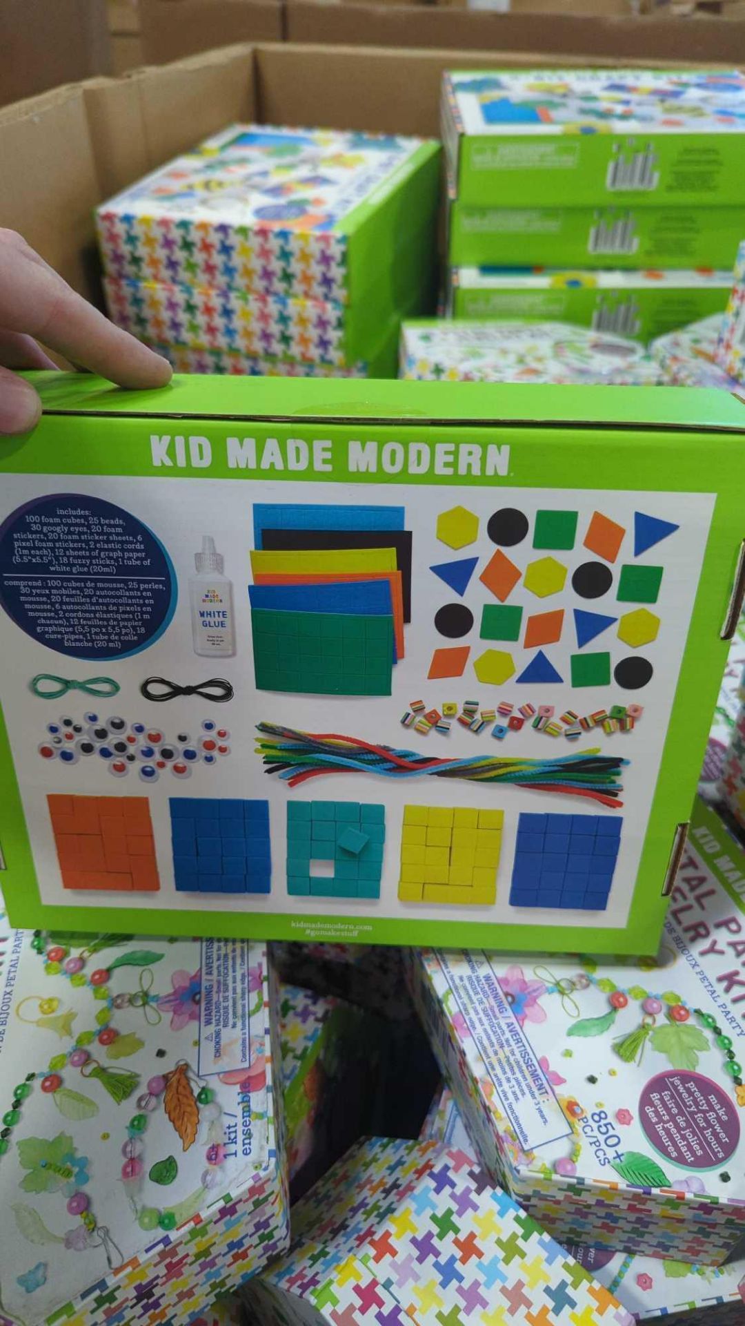 GL kid made modern pedal party jewelry kit and 8-bit craft kit approximately 280 total pieces - Image 3 of 6