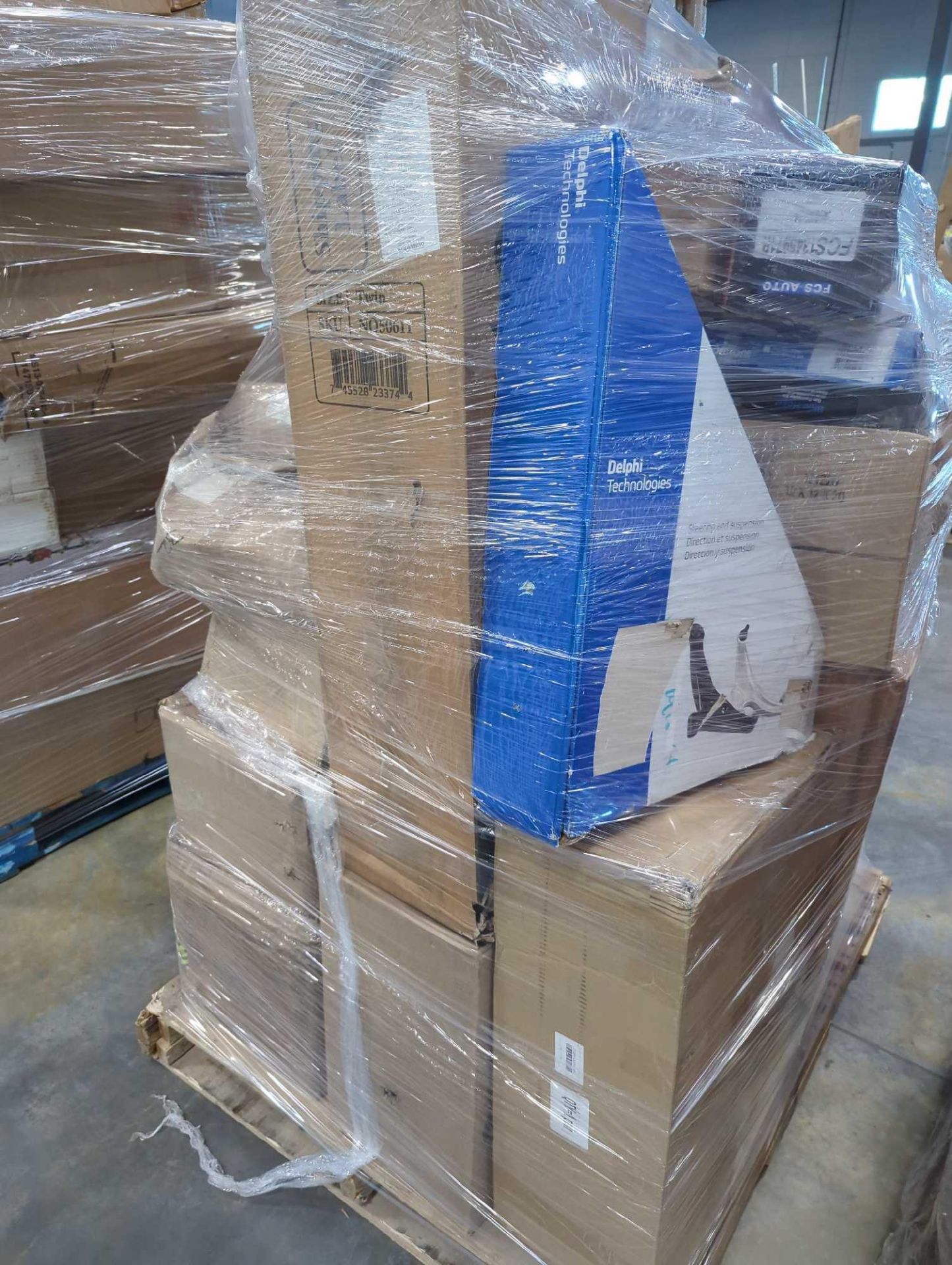 pallet of Delphi industries steering and suspension. other auto parts. Bosch products and more - Image 2 of 8