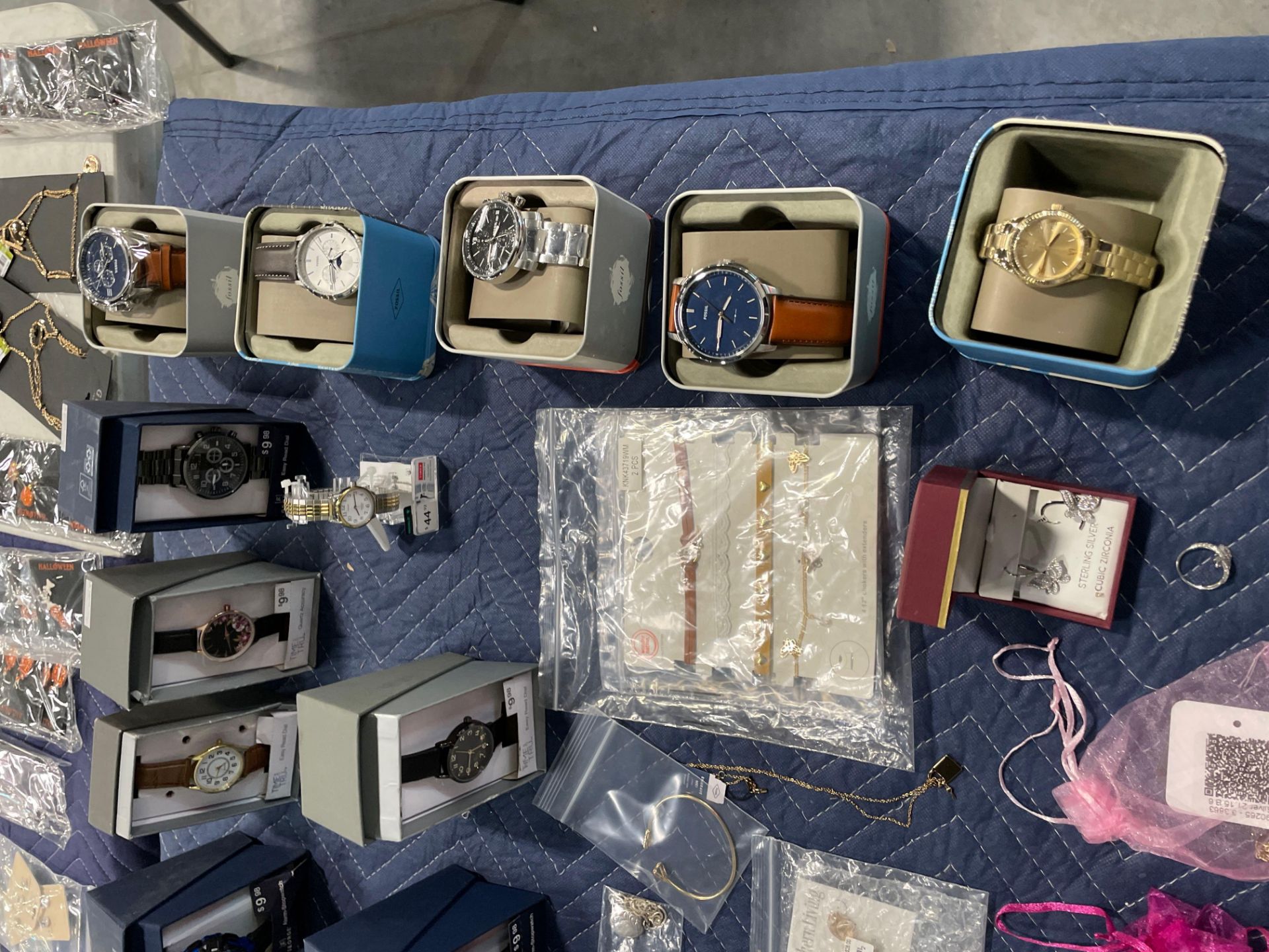 Costume jewelry/ multiple watches - Image 6 of 12