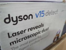 Dyson V15/more