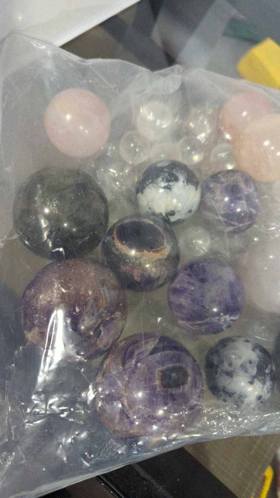 1-3" Crystal Spheres. Amethyst, labrodite, Moonstone, rose quartz, clear quartz - Image 2 of 5
