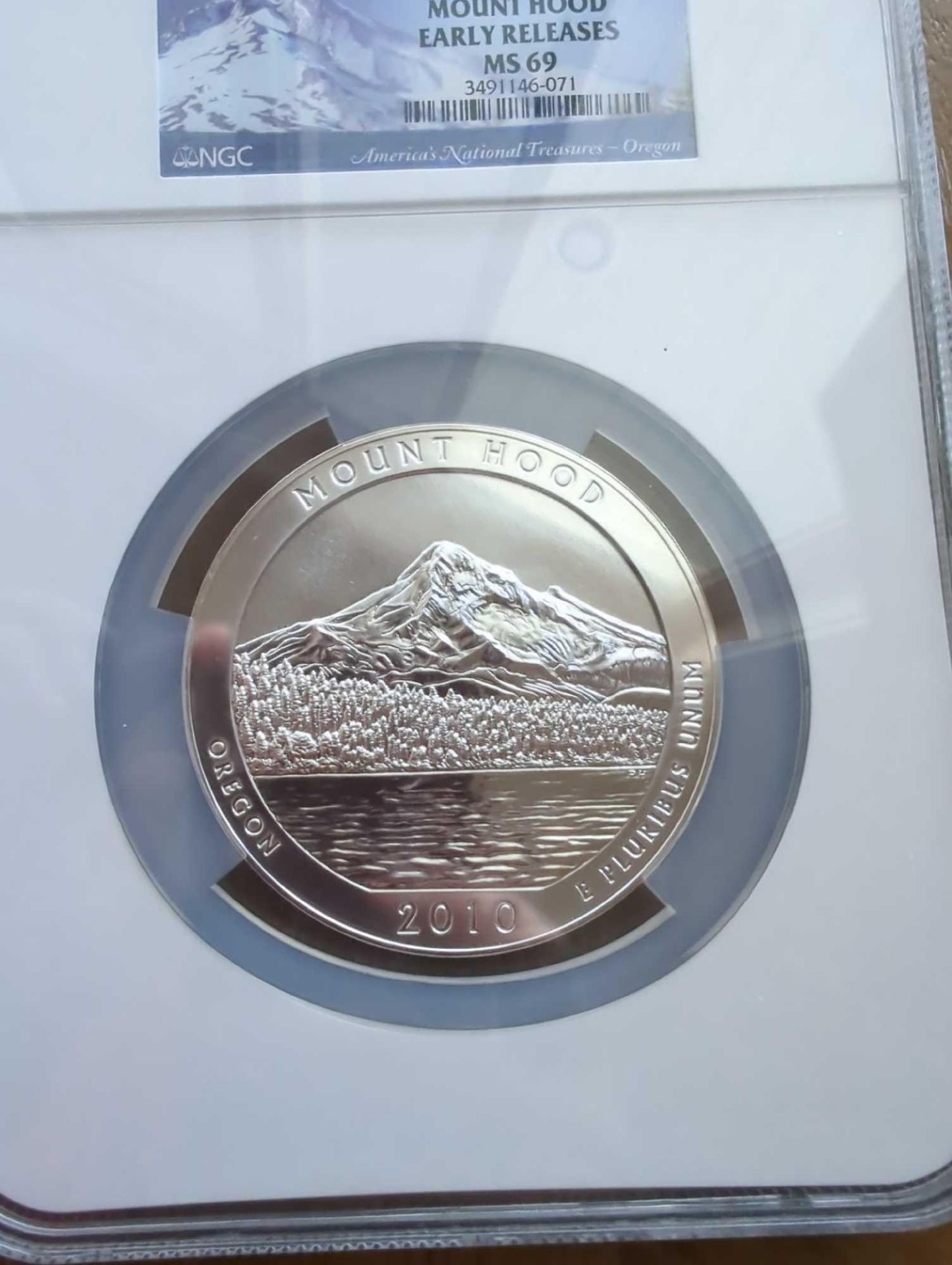2010 5oz Silver 25c Mount Hood Early Releases MS 69 - Image 2 of 5