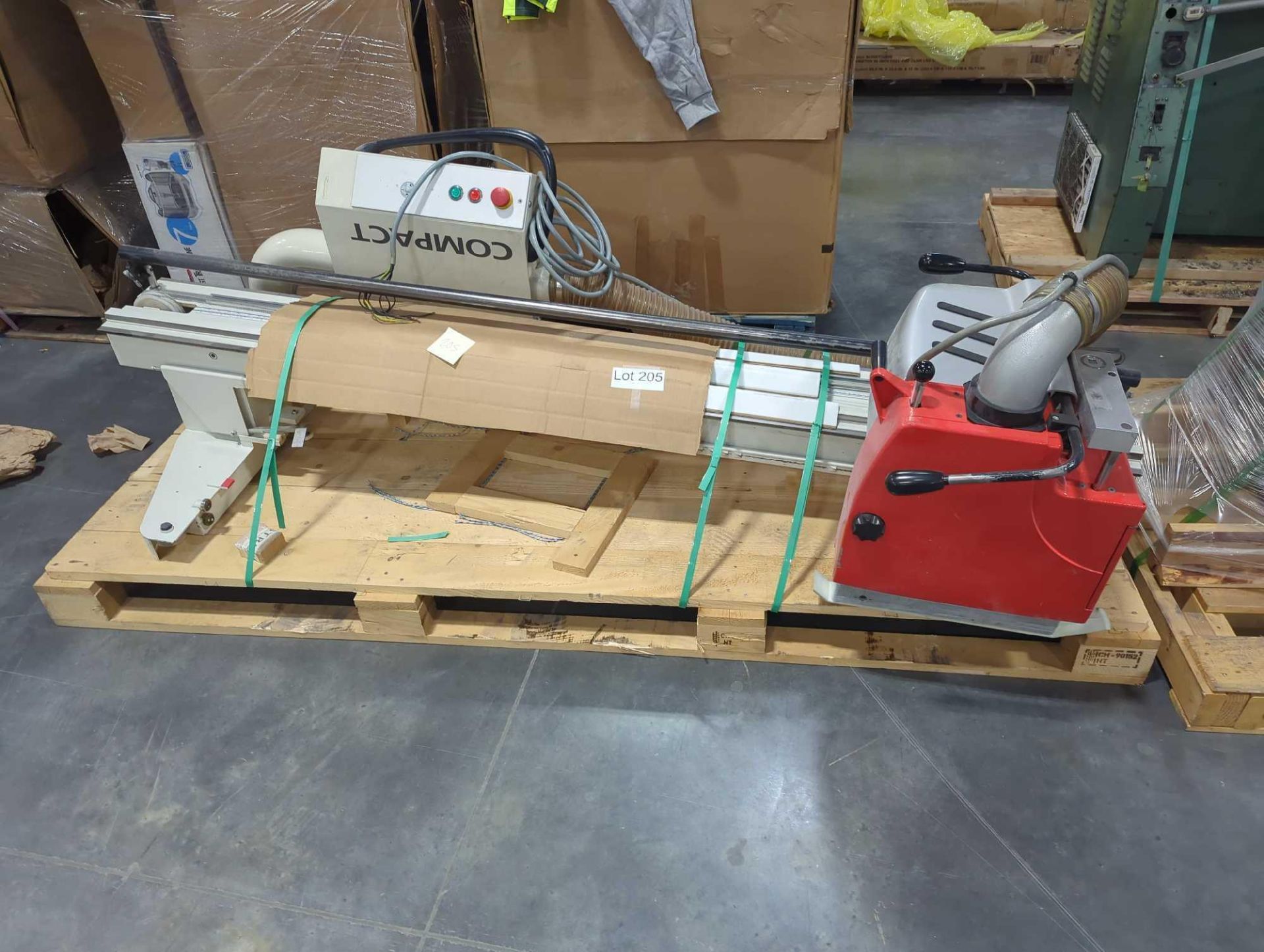 compact C saw