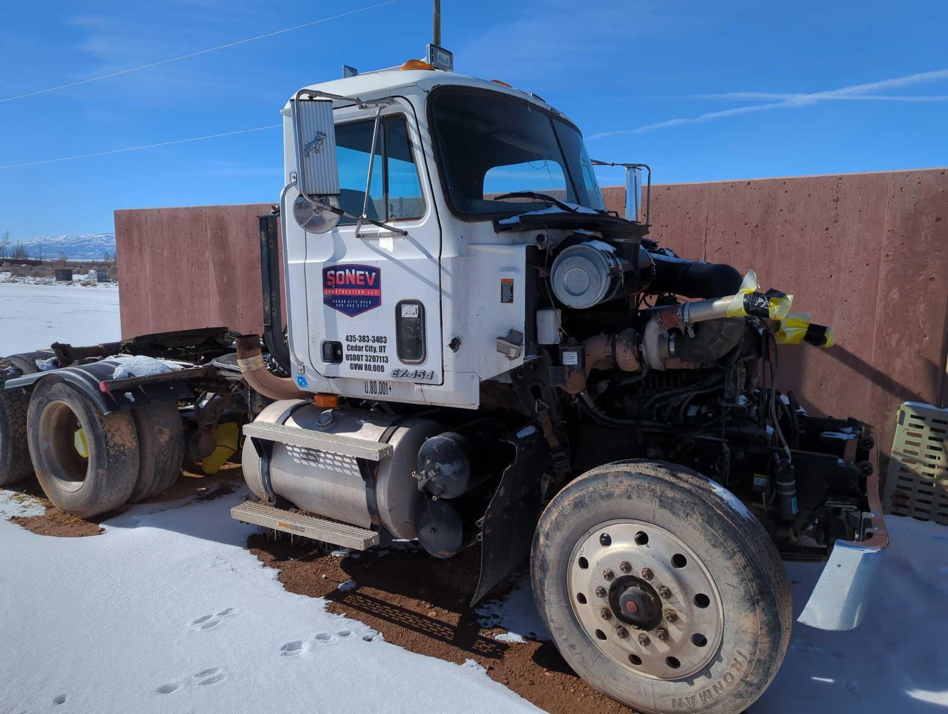 1998 Mack 600 - Image 2 of 19