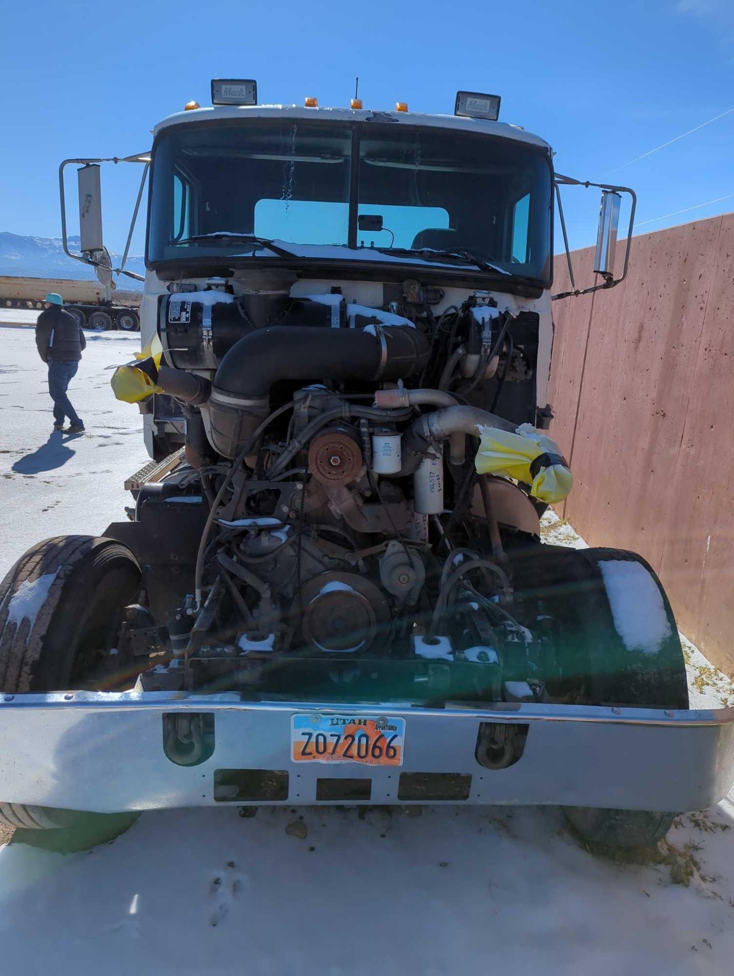 1998 Mack 600 - Image 10 of 19