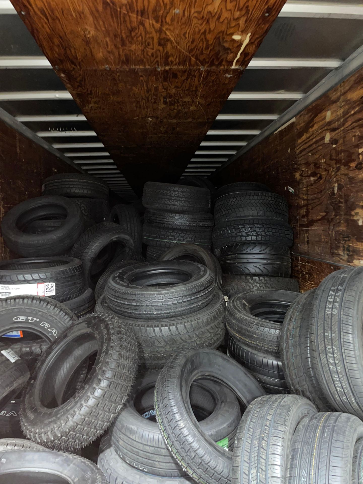 approx 600 Tires - Image 3 of 5