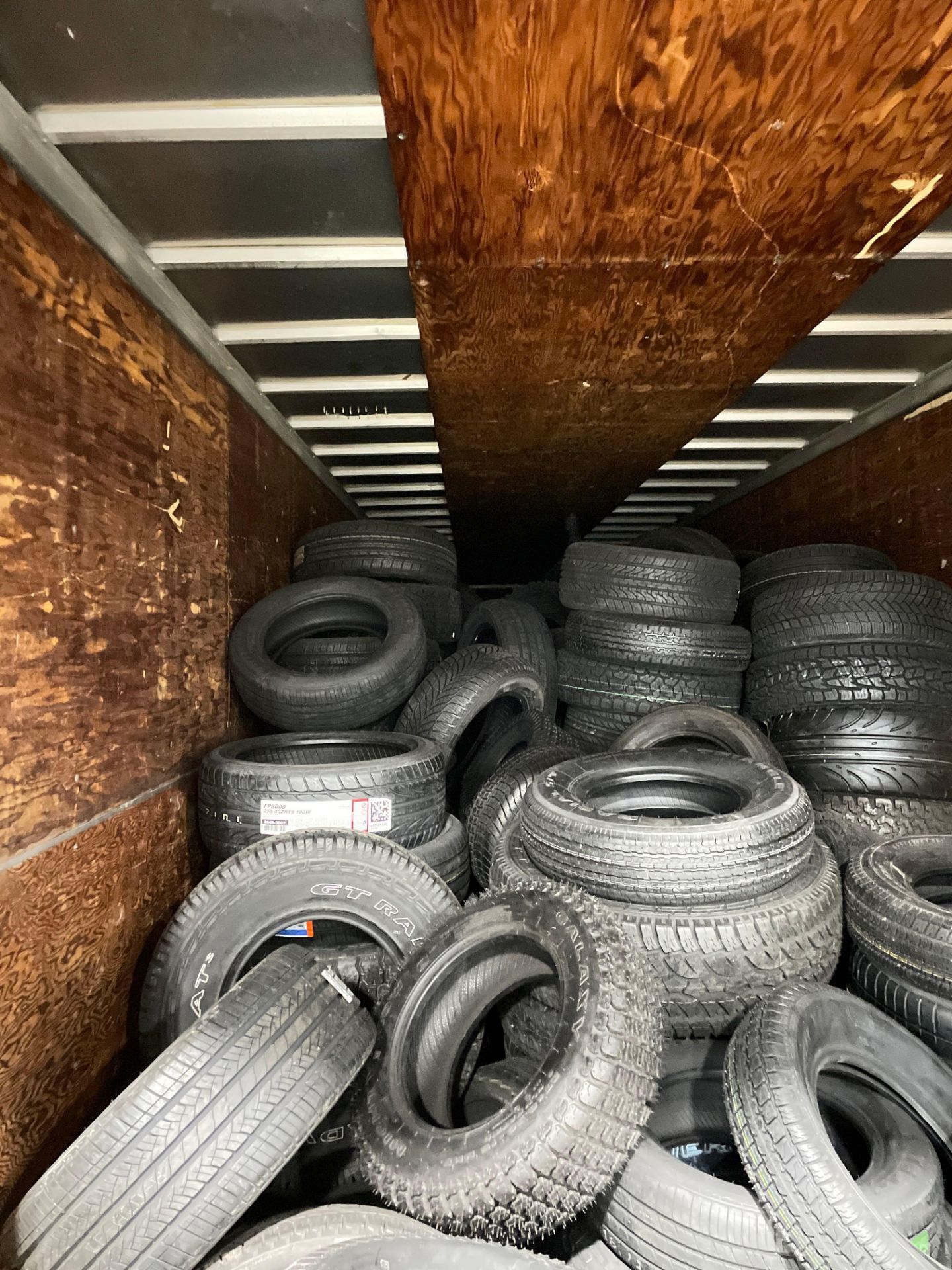 approx 600 Tires - Image 2 of 5