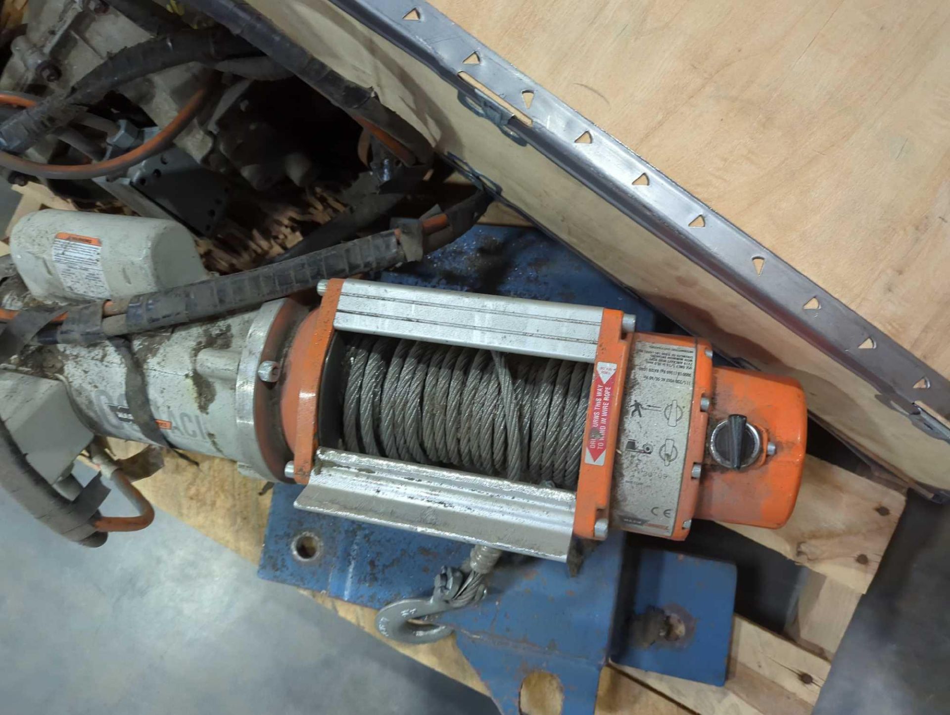 winch/motor/radiator - Image 3 of 9