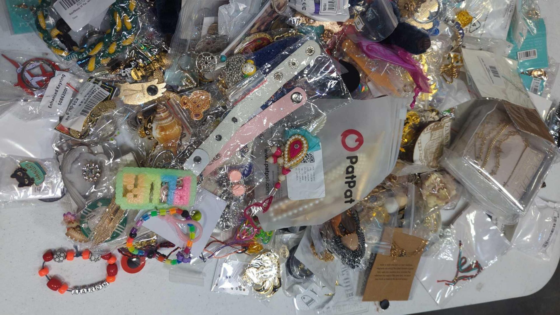 table lot of jewelry costume jewelries bracelets accessories and more oh - Image 2 of 9