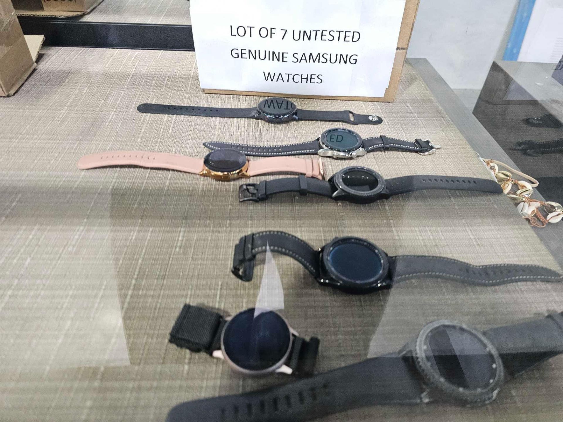 7 Samsung watches, not tested - Image 2 of 3