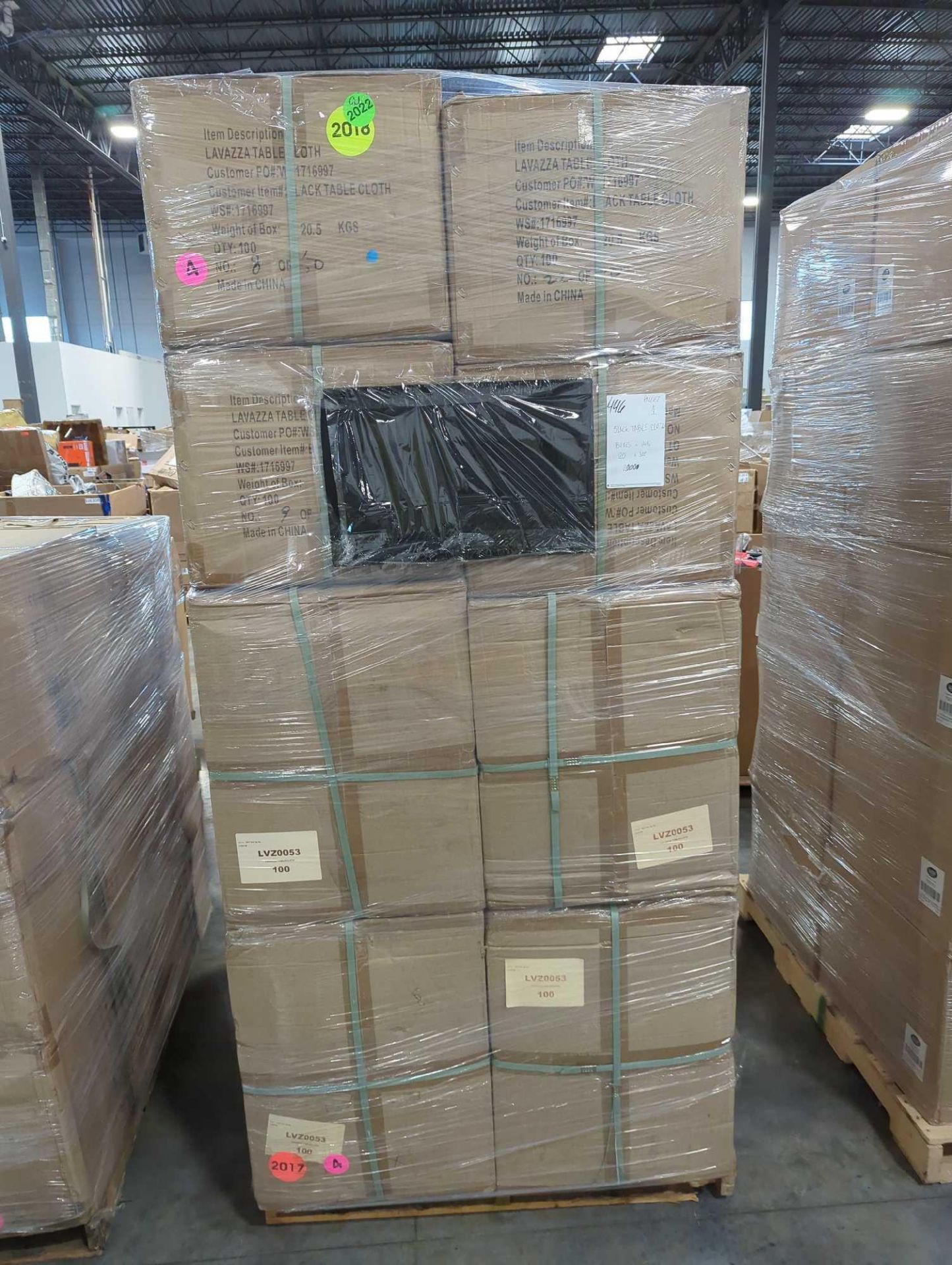 Pallet- Black table cloths approx 2000 units