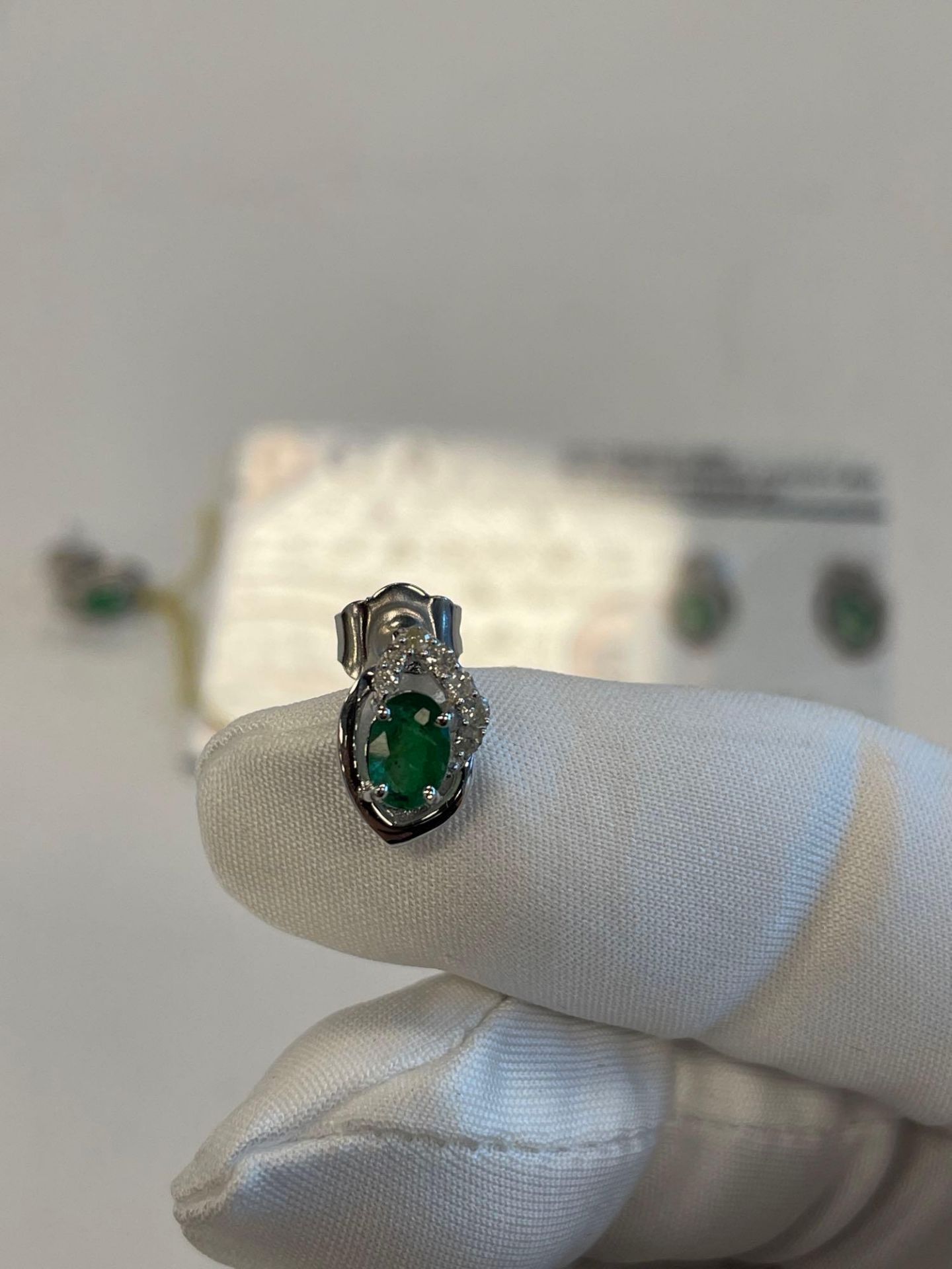 Jewelry; Emerald Beryl 1 ctw earrings & Emerald Beryl 1.63 ctw Necklace - Image 5 of 7