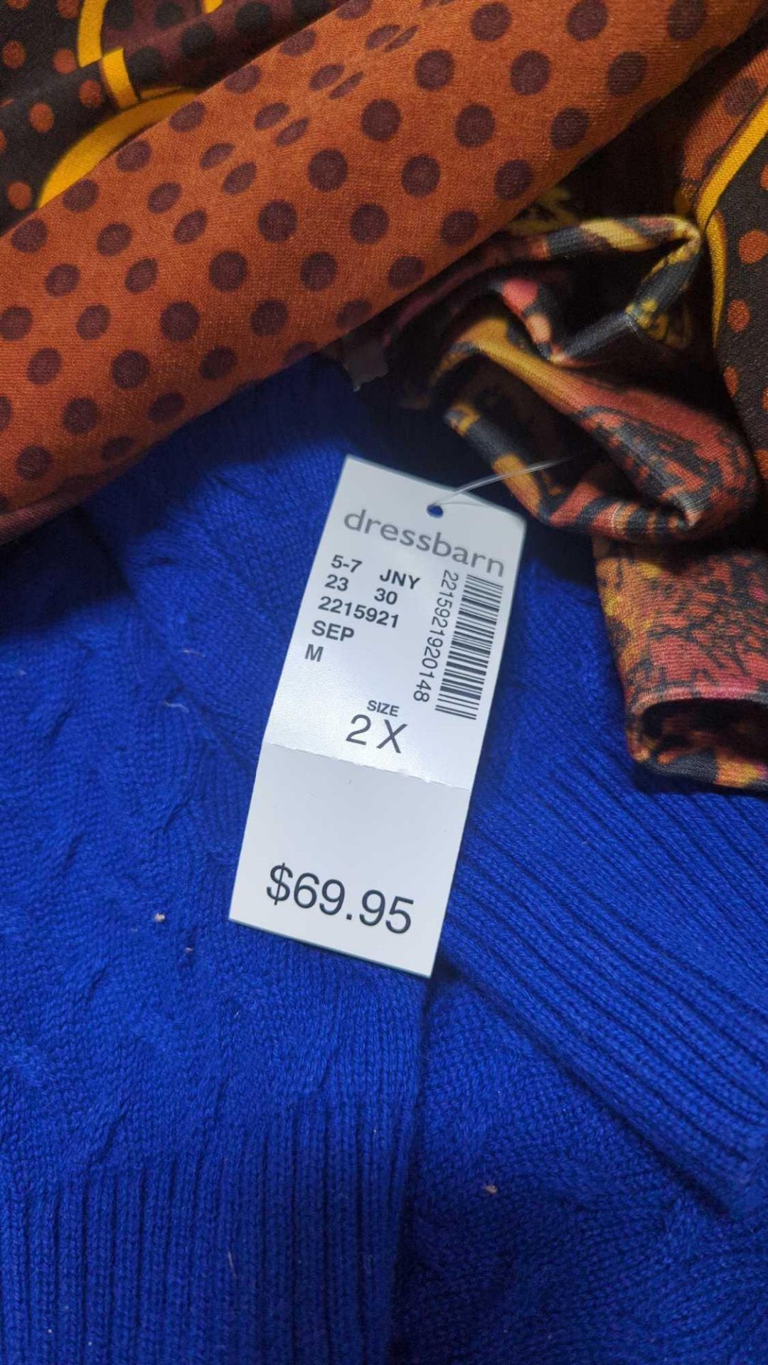 Clothing - Image 6 of 13