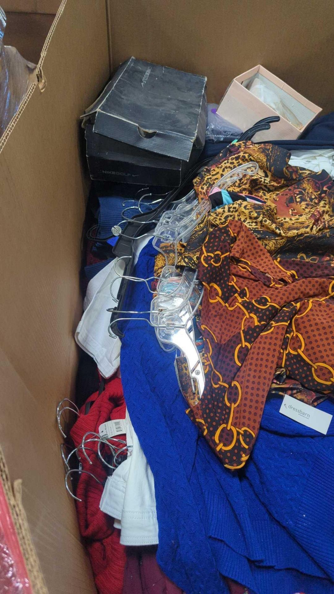 Clothing - Image 5 of 13