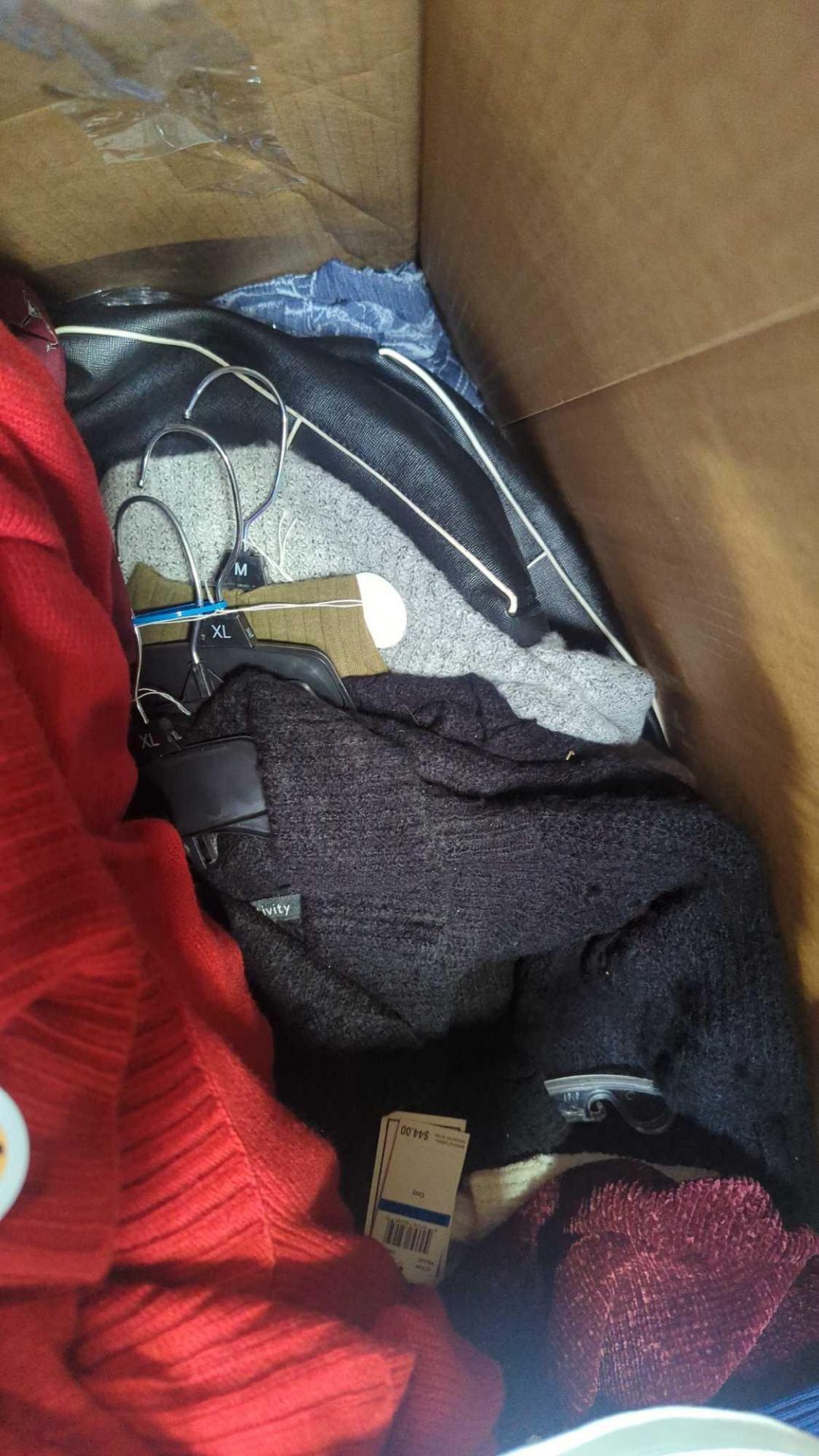 Clothing - Image 9 of 13