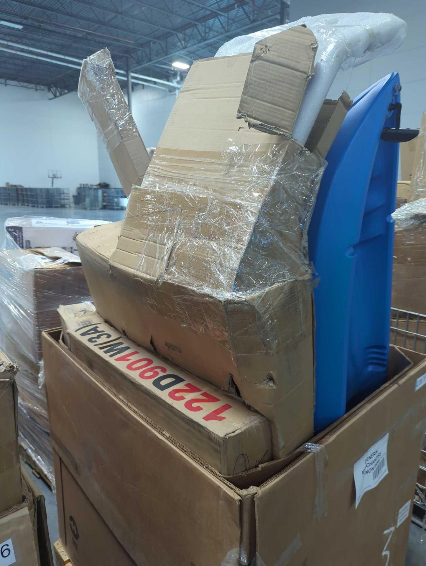 Kayak and more - Image 2 of 7