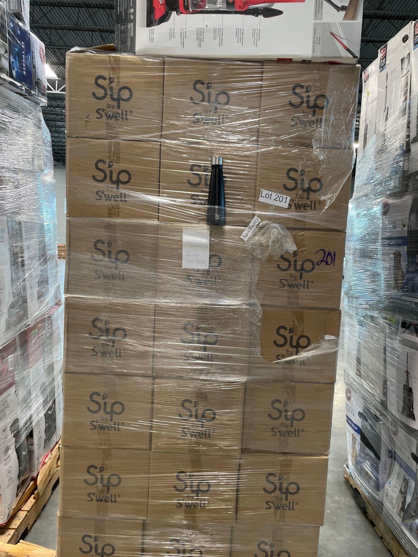 Pallet- Sip by Swell bottles with Marriott logo, approx 1000 units - Image 3 of 6