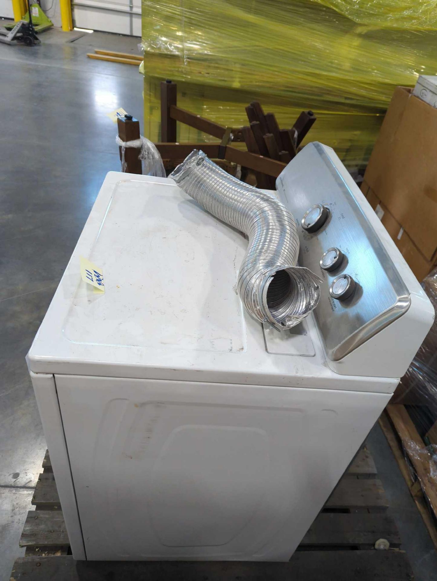 Pallet- used maytag washer - Image 4 of 5