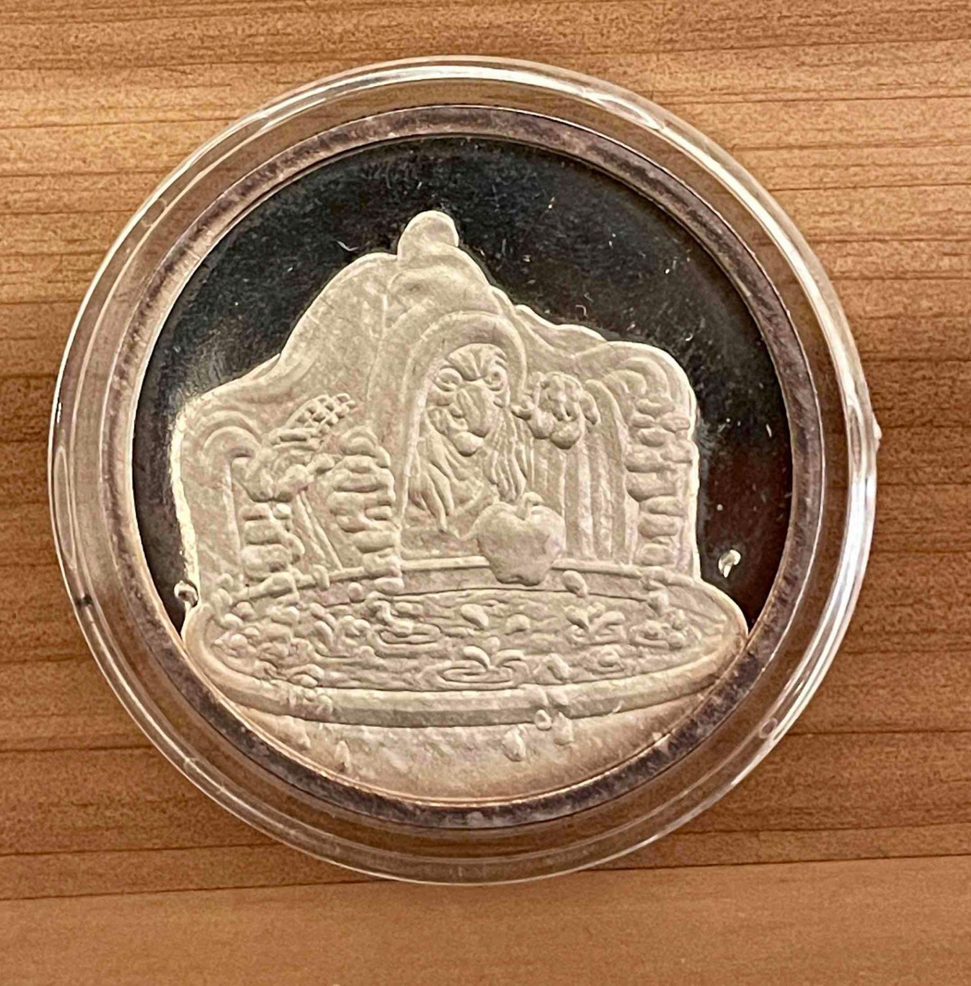 1987 Rarities Mint Disney 50th Snow White series The Witch 1oz Silver in case w/coa - Image 3 of 4