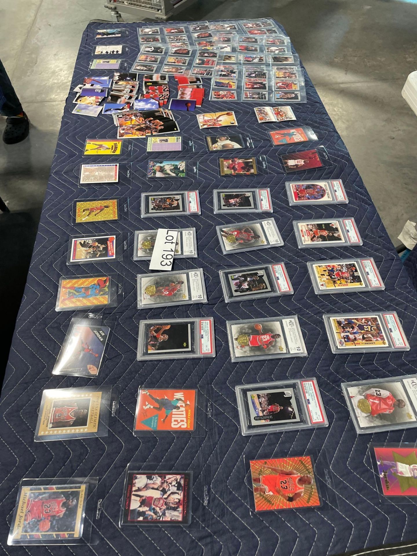 Michael Jordan Cards - Image 2 of 5