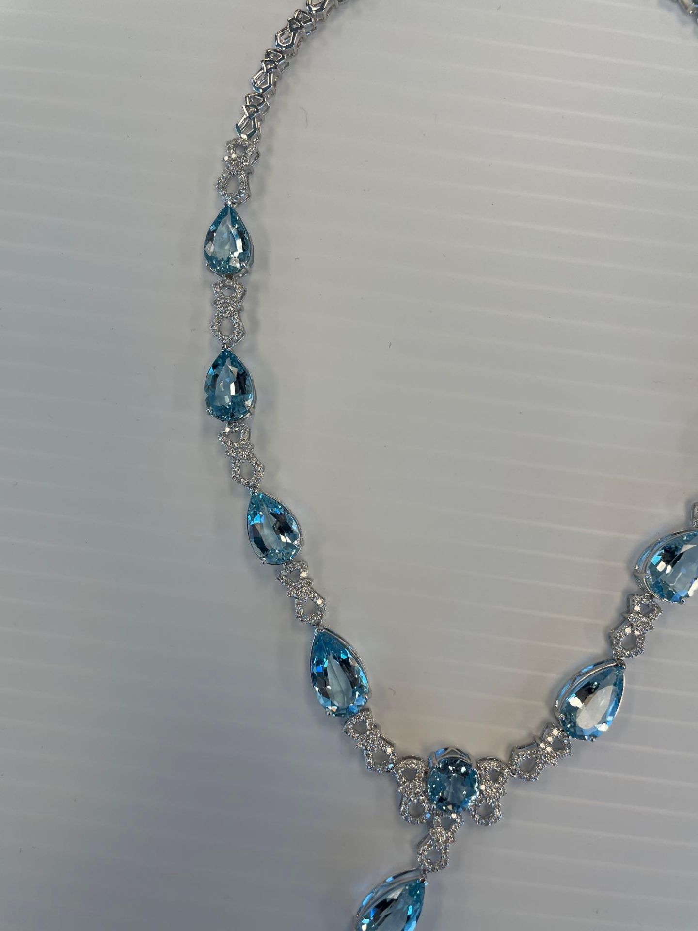 14kt white gold 37.99 ctw aquamarine beryl and 3.09 ctw diamond necklace - Image 3 of 7