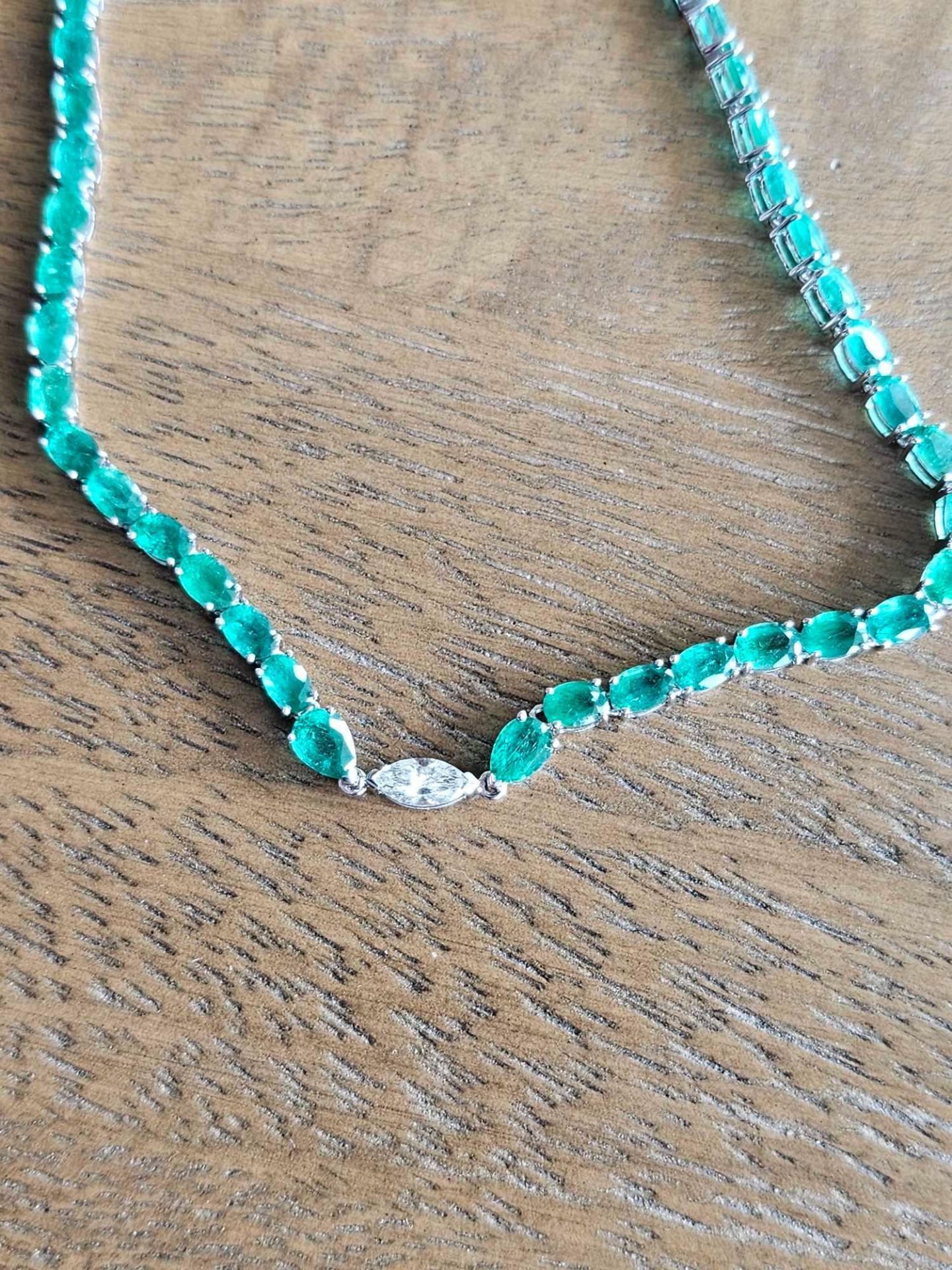 18KT White Gold and Emerald Necklace - Image 2 of 11