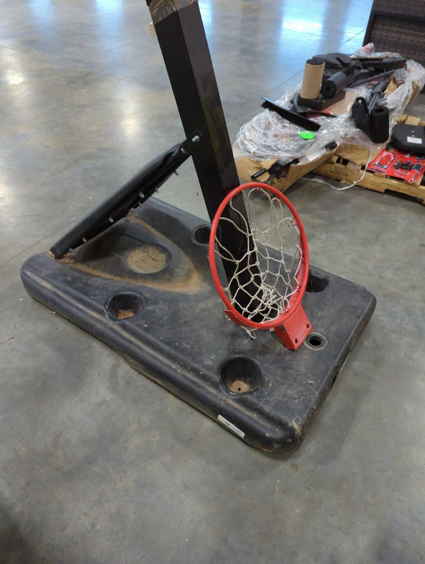 Basketball hoop - Image 5 of 5