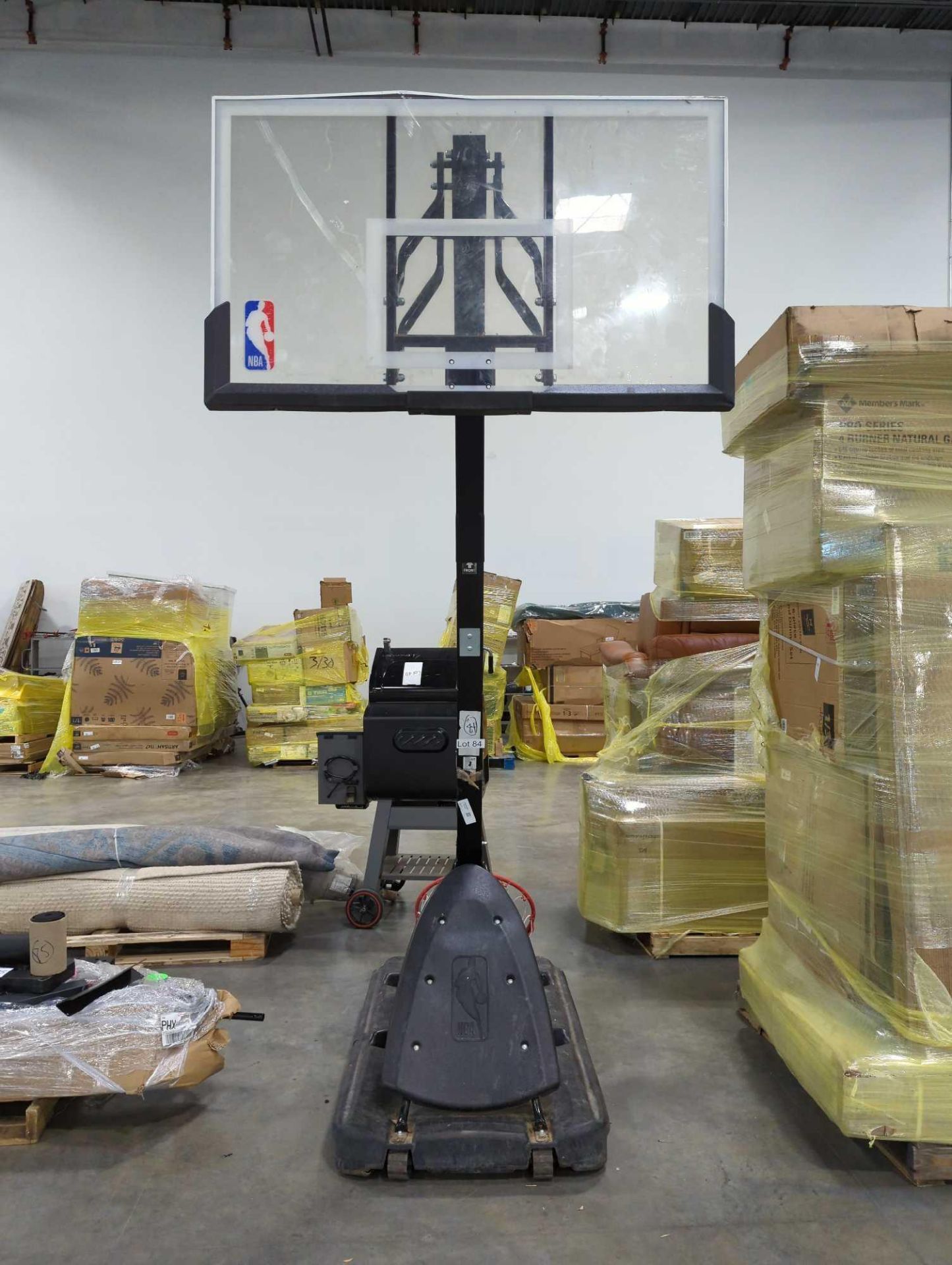 Basketball hoop