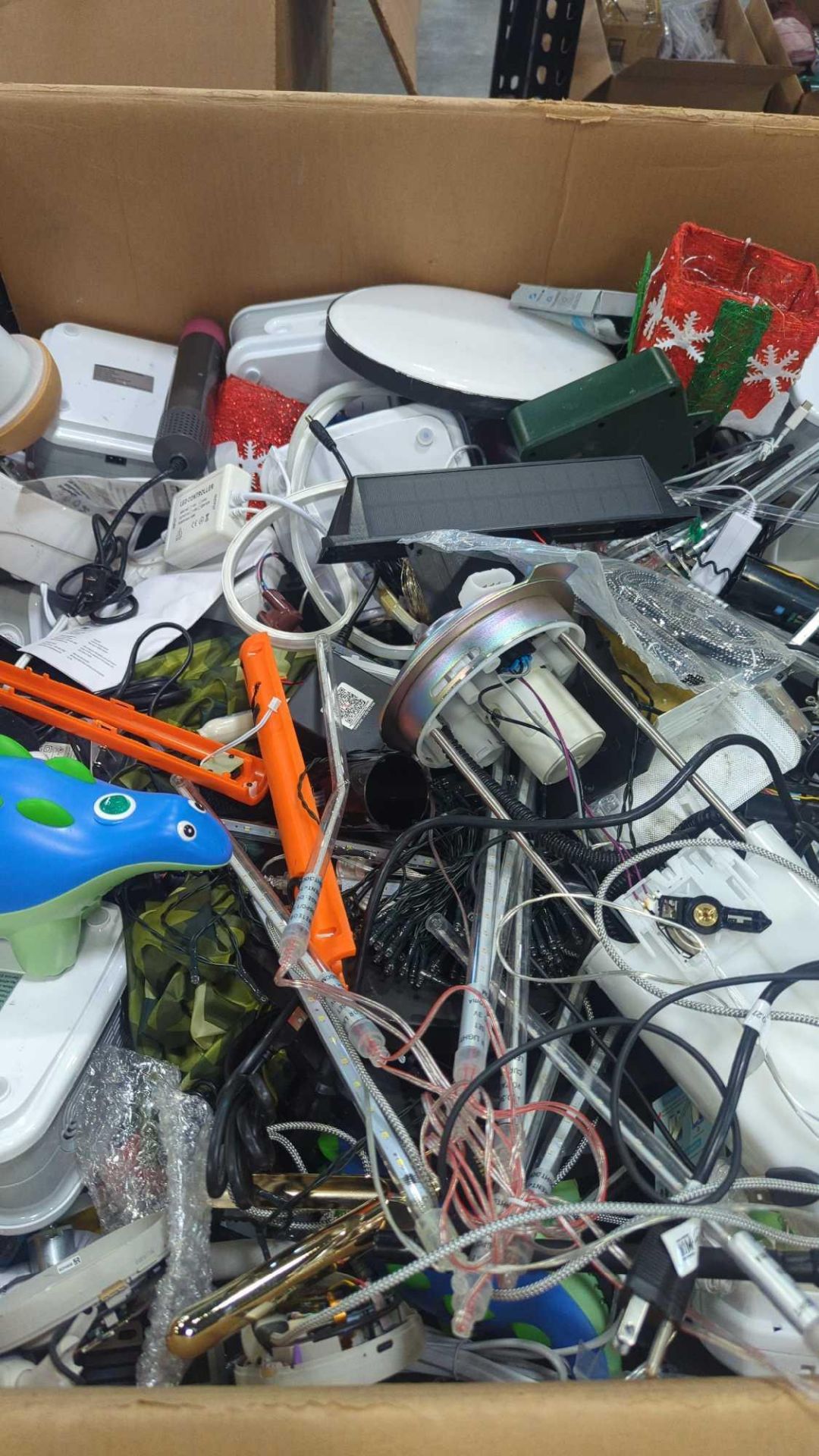 GL- E-waste/misc electronics - Image 4 of 5