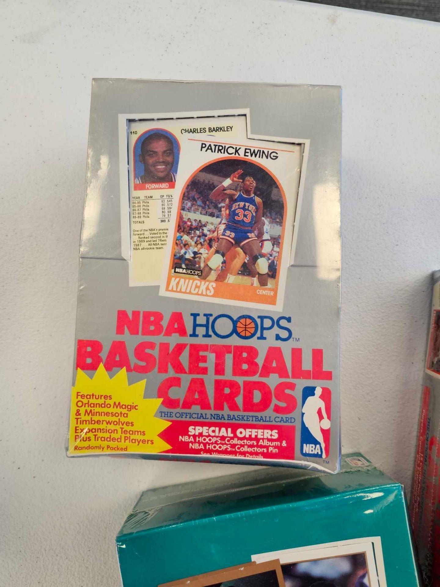 3 boxes of vintage basketball cards. sealed - Image 5 of 10