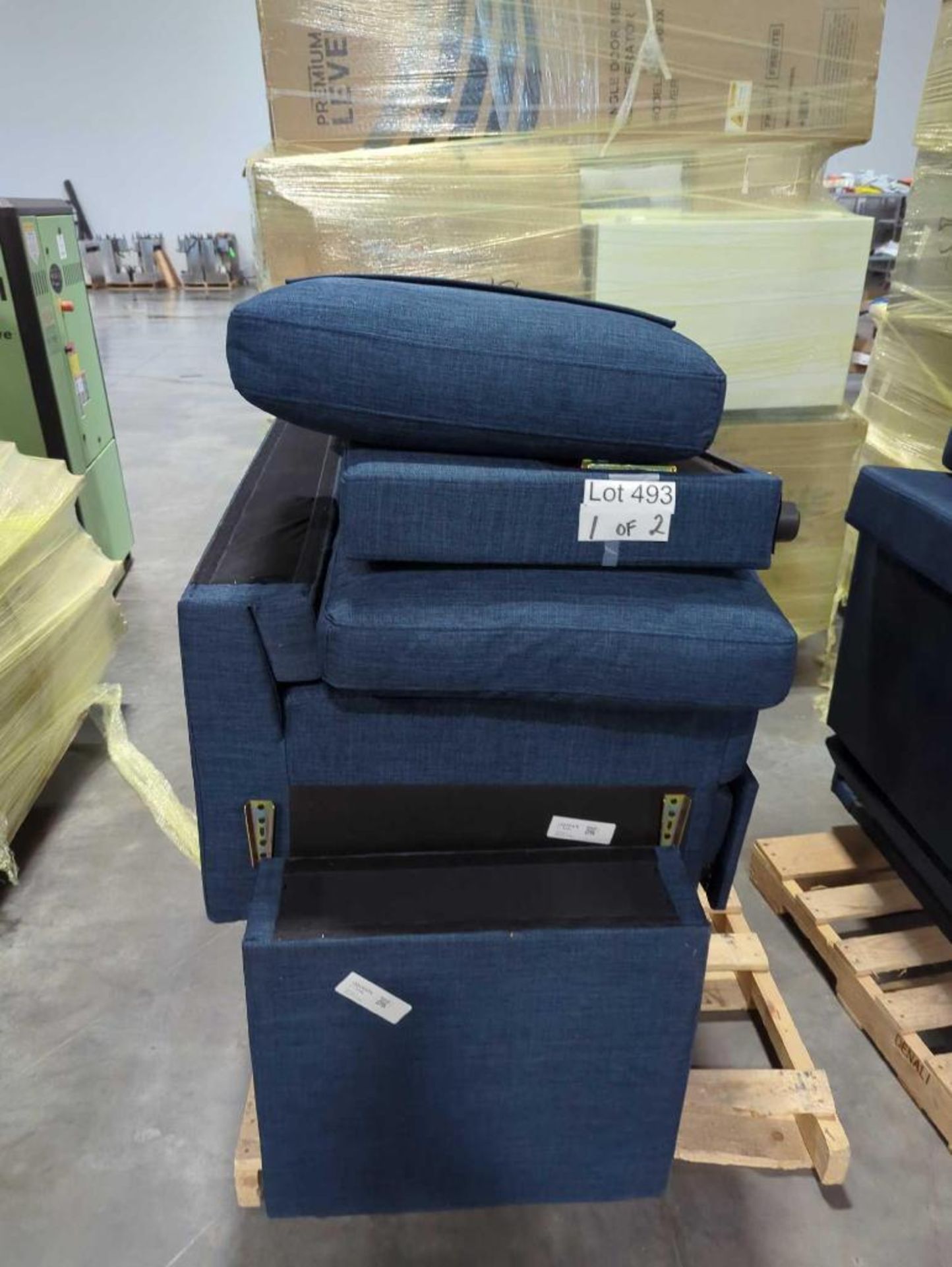 pallet of blue sofa or possible sectional? - Image 2 of 10