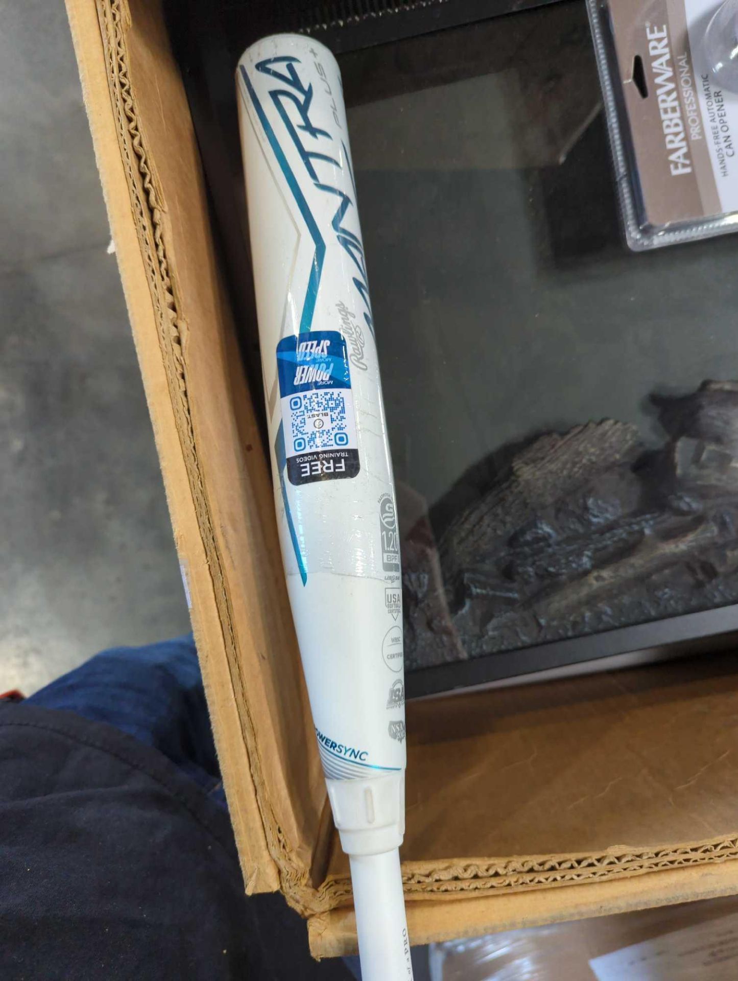 Softball Bat and more - Image 4 of 18