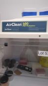Airclean 600 PCR workstation