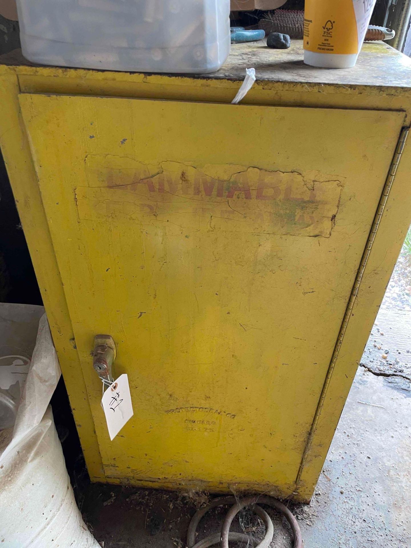 (2) flammable cabinets (LOCATED IN EVANSTON WY, ITEMS 1-46) - Image 2 of 5