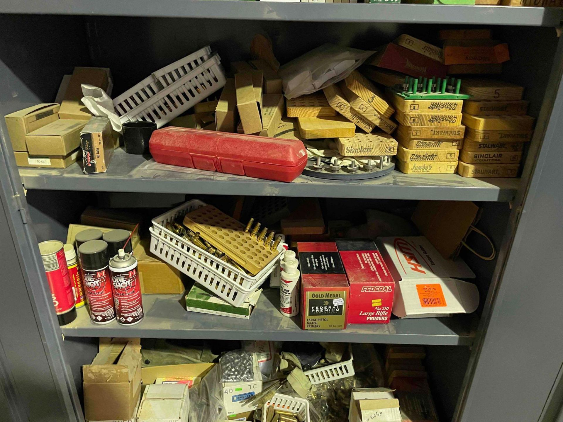 cabinet with contents - Image 5 of 5