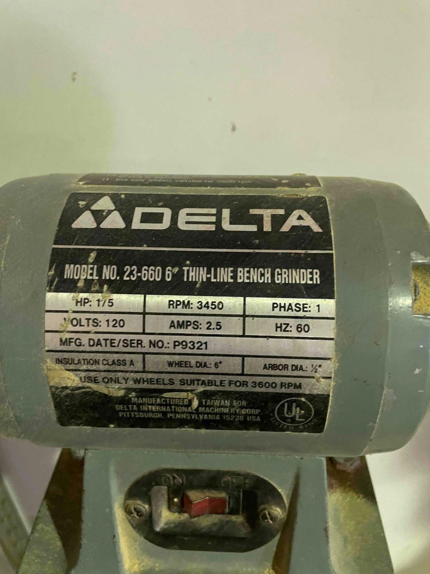 Delta bench grinder - Image 2 of 4