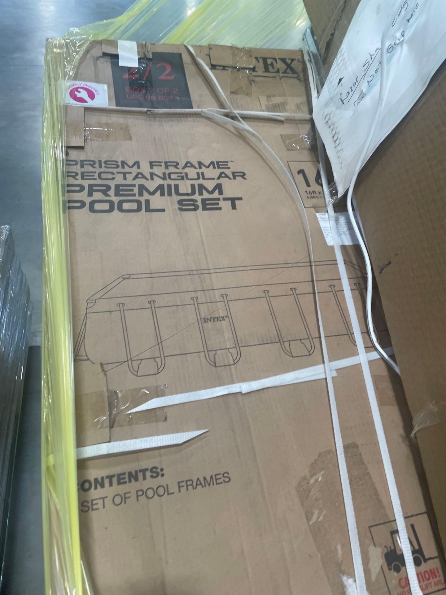 pallet of fridge and Intex prism frame rectangular pools appear to be multiple units - Bild 4 aus 7