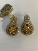 Jewelry: 18k Two Tone Gold 5.57 ctw Fancy Color/ Fancy Shape & 1.01 ctw Colorless Diamond Earrings