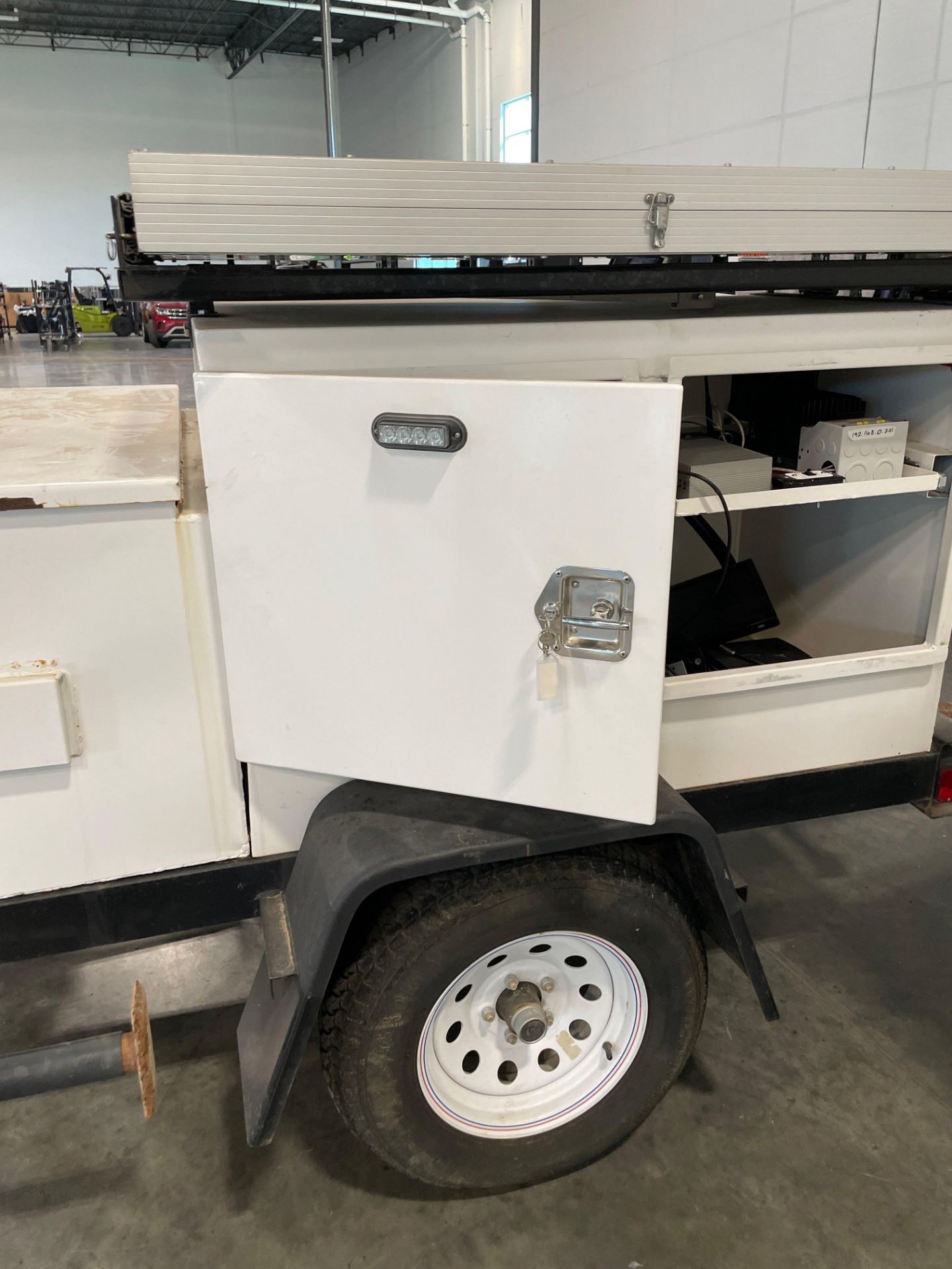 Mobile Surveillance Trailer, does have batteries, and some of the equipment - Image 9 of 13