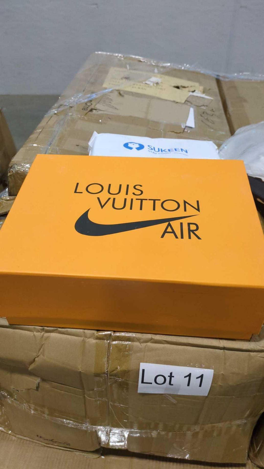 Pallet- Replica Louis Vuitton Air Jordan shoes, cooling towels, folding cart, and more - Image 5 of 11