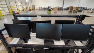 6 HP Z24 Monitors on stands