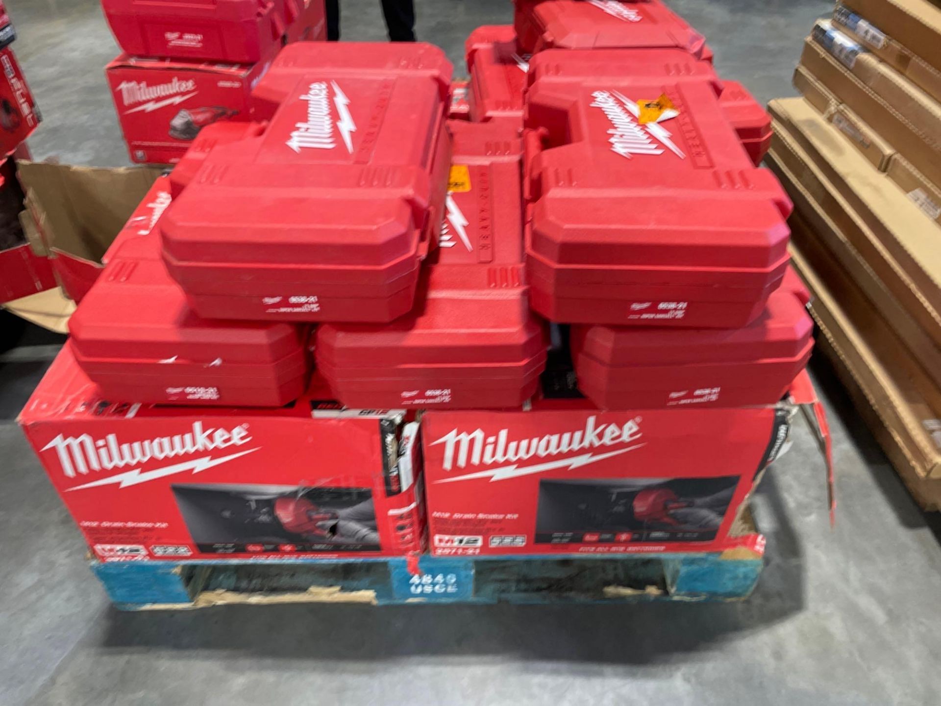 Milwaukee Tools: Some new/ used customer returns (tested and working) - Image 5 of 8