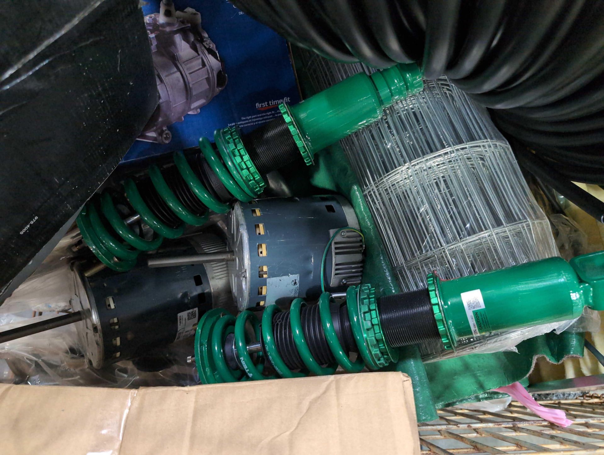 Wire bin- Large filter, Hose, Fencing, car parts and more - Image 16 of 17
