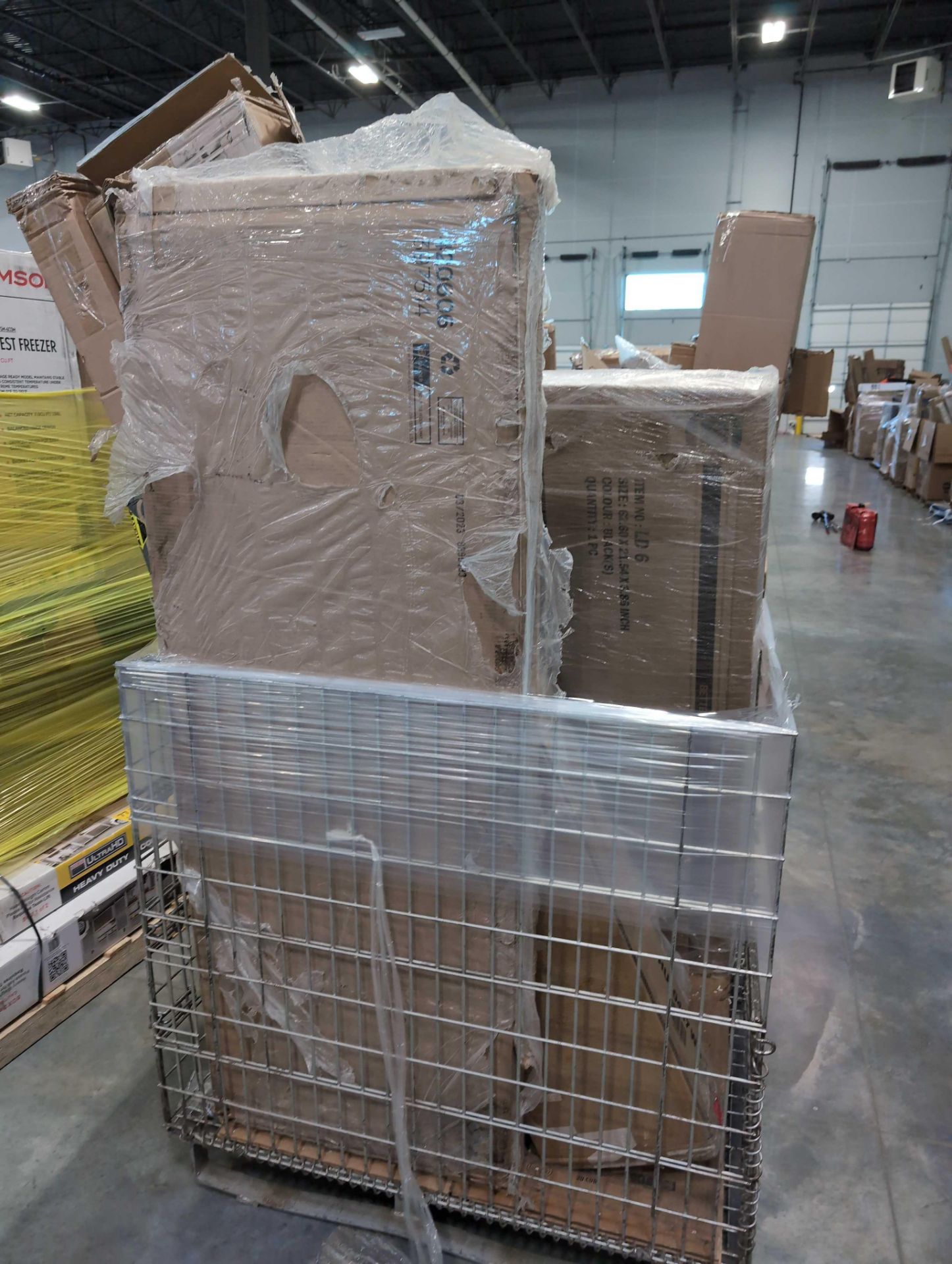 2 PALLETS - Image 2 of 19