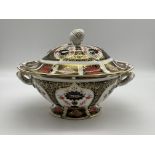 Royal Crown Derby - Old Imari - Soup Tureen. Good