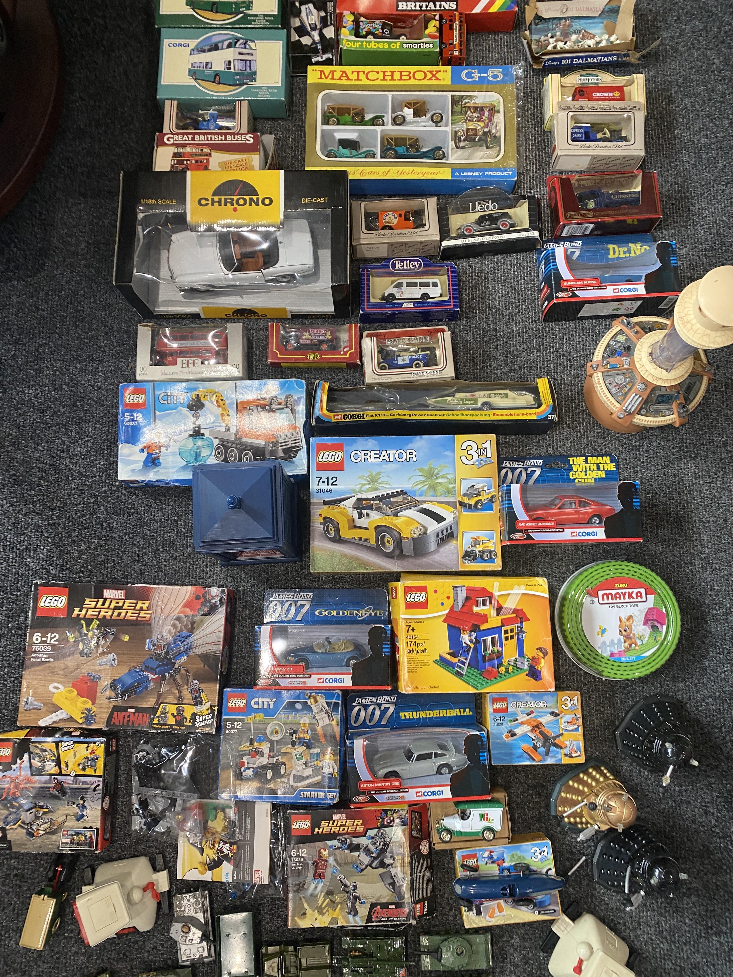 Collection of Vintage Toy Vehicles along with a ca - Image 27 of 28