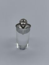 18ct White Gold Pear Shape Dimond Ring.