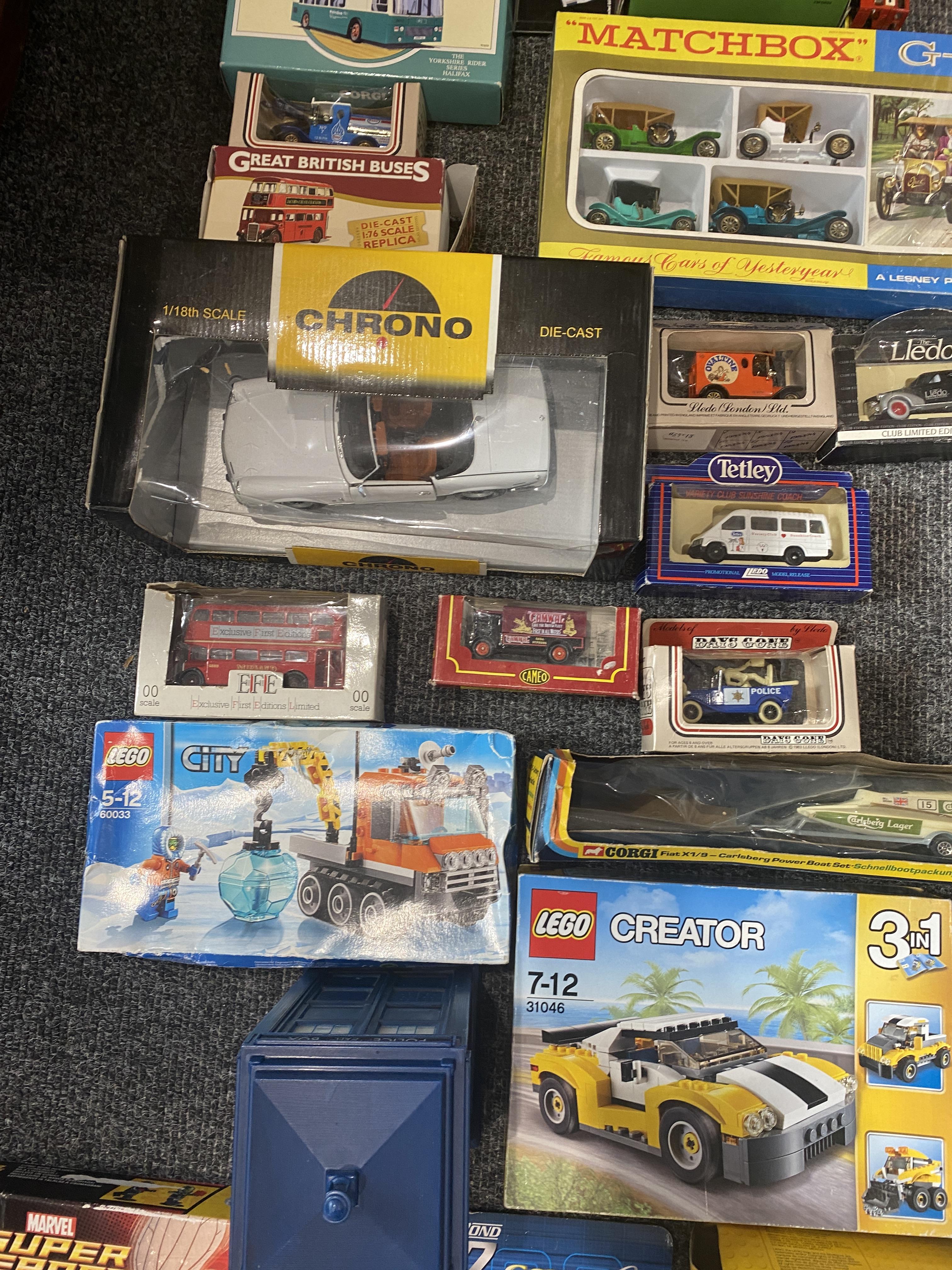 Collection of Vintage Toy Vehicles along with a ca - Image 7 of 28